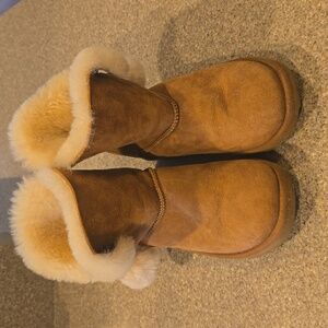 UGG Kids Boots in Brown with Cream Lining